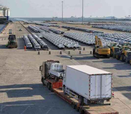 Chinese Trade Surplus Hits $1 Trillion Mark with Pre-Trump Exports chinese-trade-surplus-hits-1-trillion-mark-with-pre-trump-exports